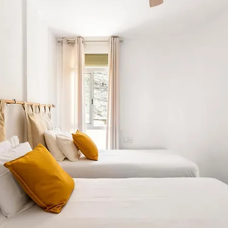 Apartmán Beachfront Triplex With Parking Radazul