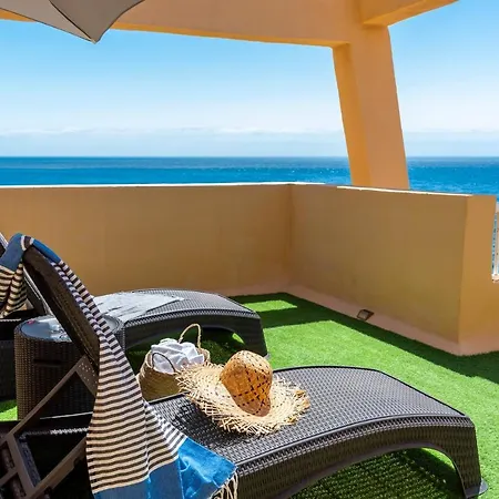 Beachfront Triplex With Swimming Pool & Parking * Radazul