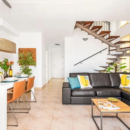 Apartment Beachfront Triplex With Swimming Pool & Parking