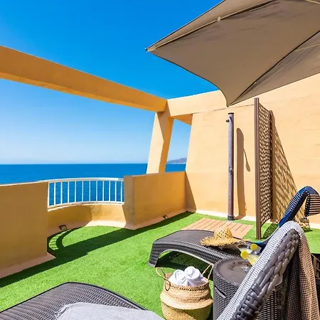 Apartment Beachfront Triplex With Swimming Pool & Parking