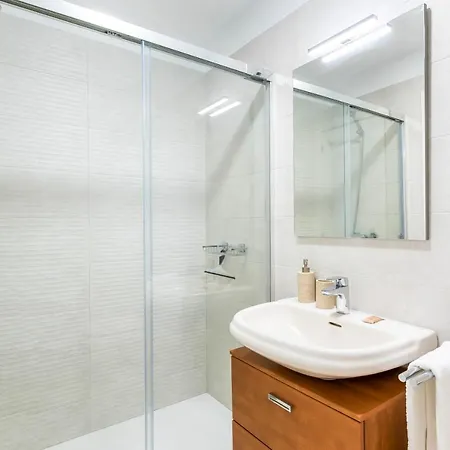 Apartment Beachfront Triplex With Swimming Pool & Parking