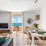 Appartement Beachfront Triplex With Parking