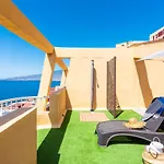 Beachfront Triplex With Parking Appartement